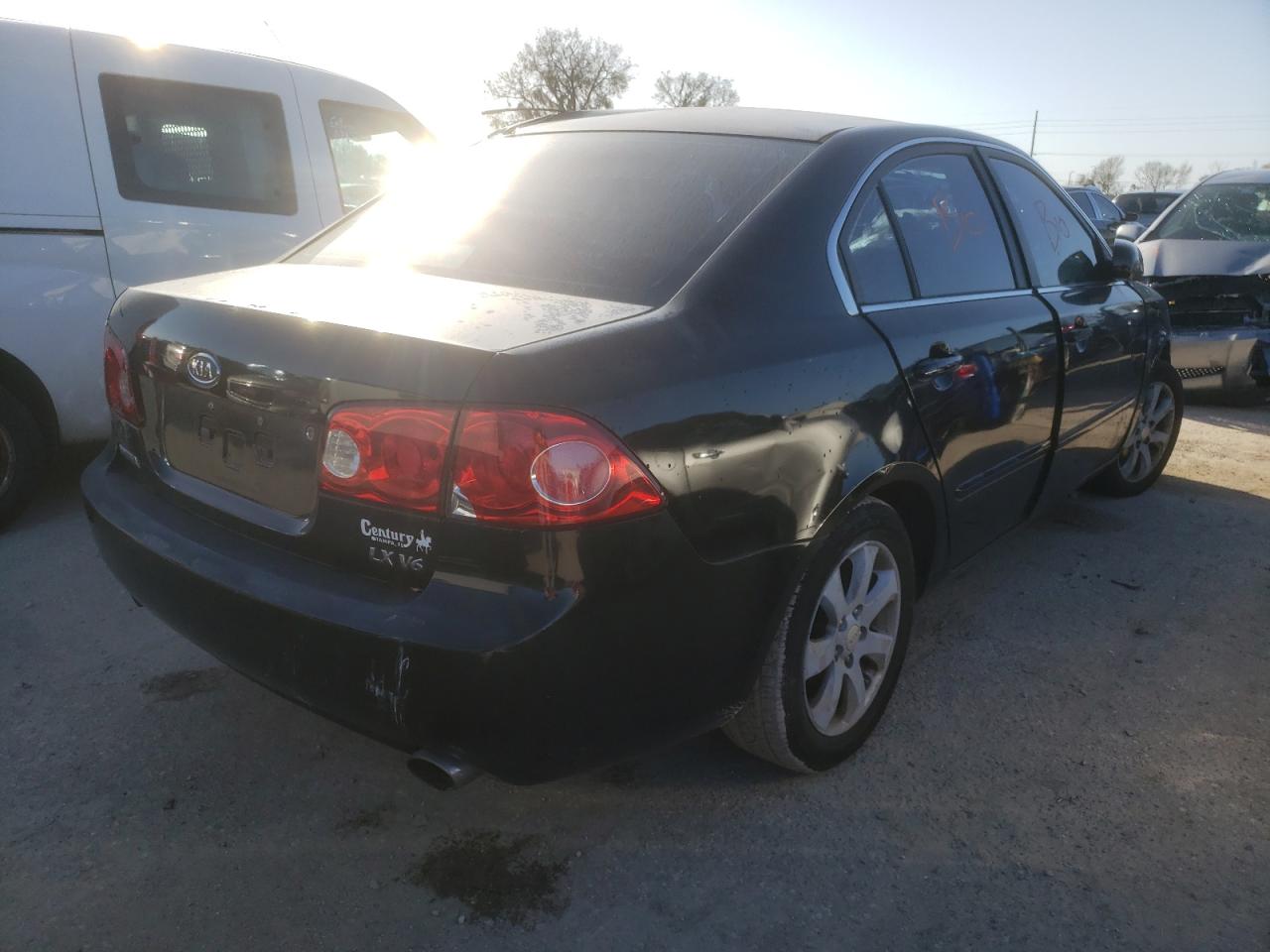Photo 4 from auction – 2006 KIA OPTIMA LX with VIN KNAGE124965024246