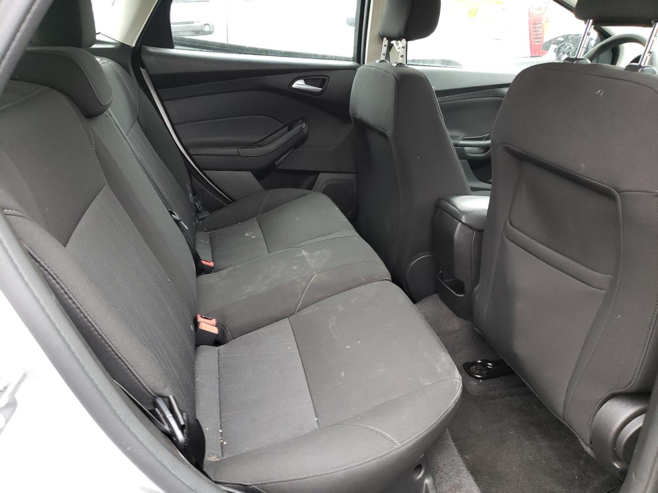 Photo 6 from auction – 2018 FORD FOCUS SE with VIN 1FADP3K23JL316625