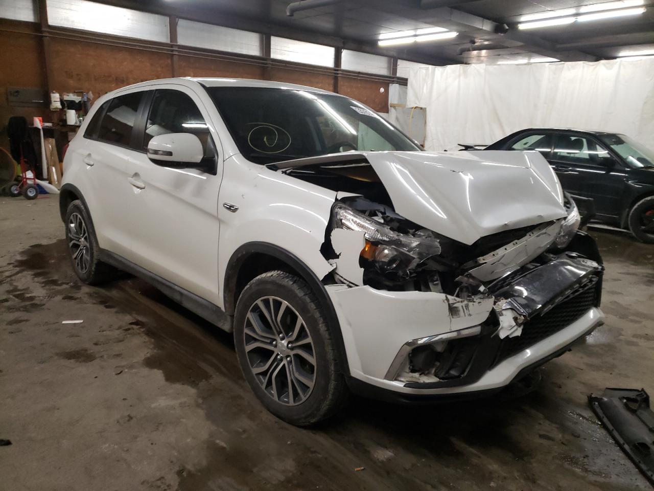 MITSUBISHI OUTLANDER 2018 with VIN JA4AR3AUXJZ001418 - Photo from auction