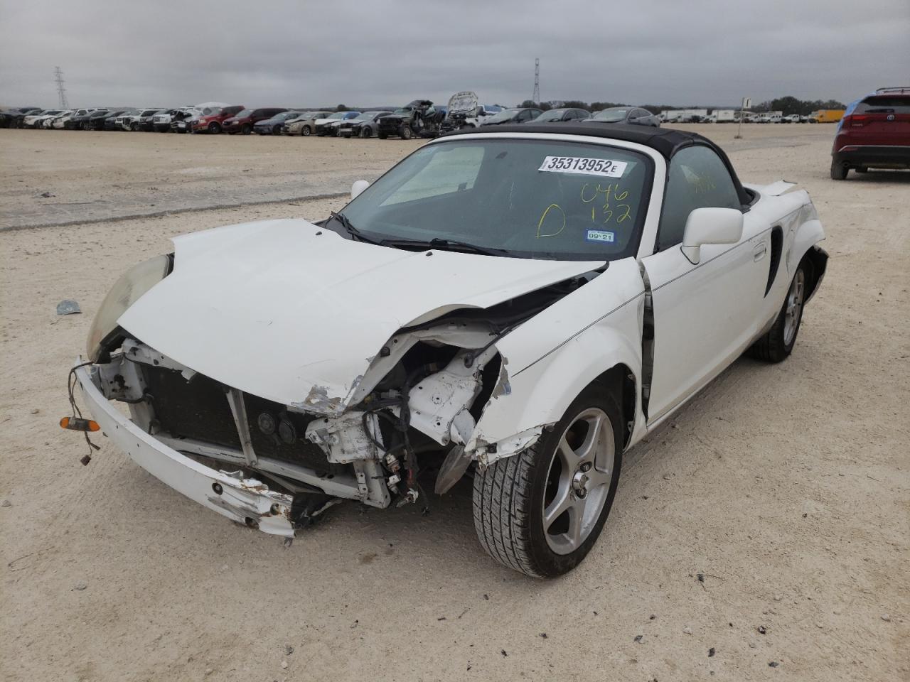 Photo 2 from auction – 2002 TOYOTA MR2 SPYDER with VIN JTDFR320120046132