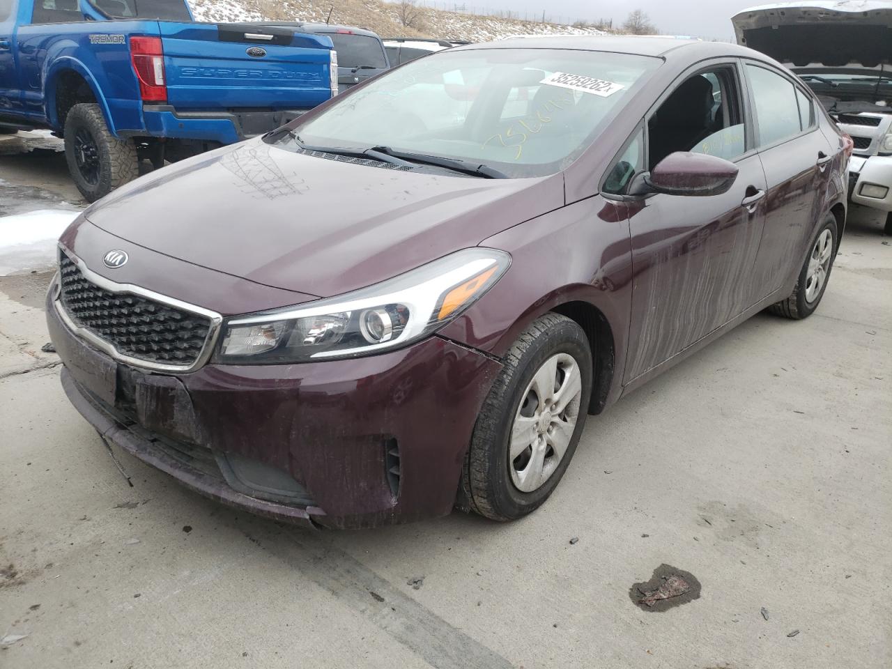 Photo 2 from auction – 2017 KIA FORTE LX with VIN 3KPFK4A75HE097934