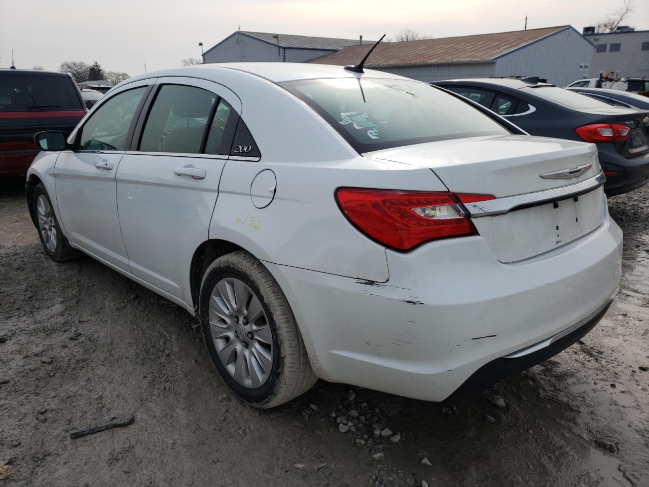 Фото 3 с аукциона – 2013 CHRYSLER 200 LX с VIN 1C3CCBAB6DN588869