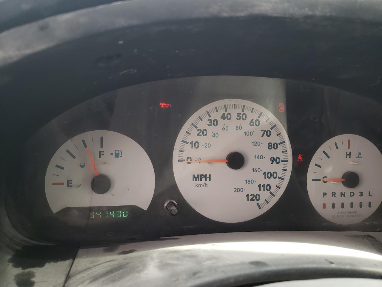 Photo 8 from auction – 2005 CHRYSLER TOWN & COU with VIN 1C4GP45R15B394399