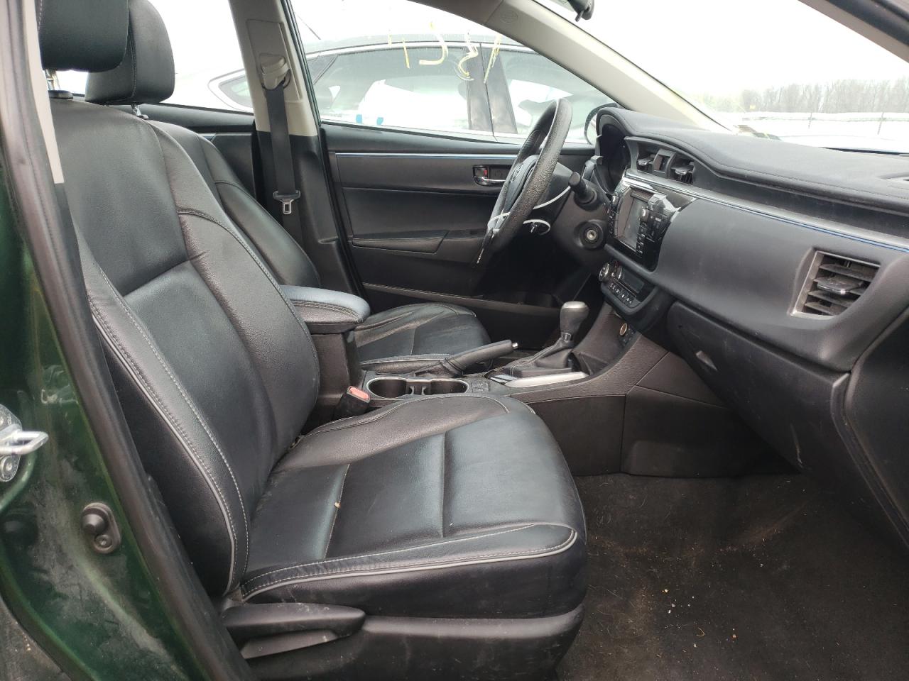 Фото 5 с аукциона – 2014 TOYOTA COROLLA EC с VIN 5YFBPRHE3EP168835