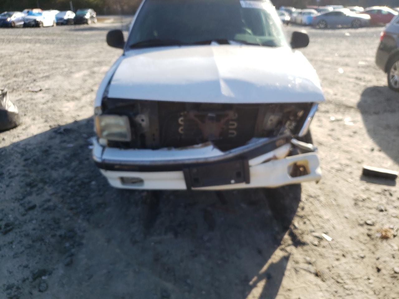 Photo 10 from auction – 1996 CHEVROLET BLAZER with VIN 1GNCS13W3T2112305