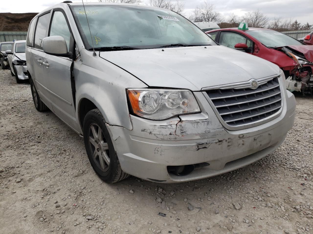 Photo 9 from auction – 2010 CHRYSLER TOWN & COU with VIN 2A4RR5D16AR491818