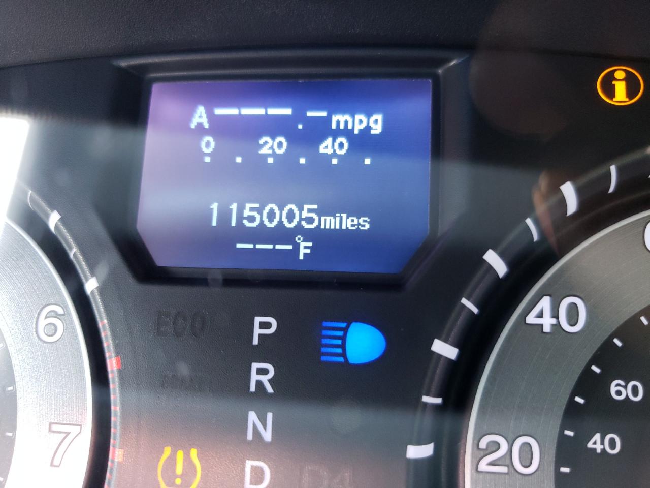 Photo 8 from auction – 2015 HONDA ODYSSEY TO with VIN 5FNRL5H94FB044642