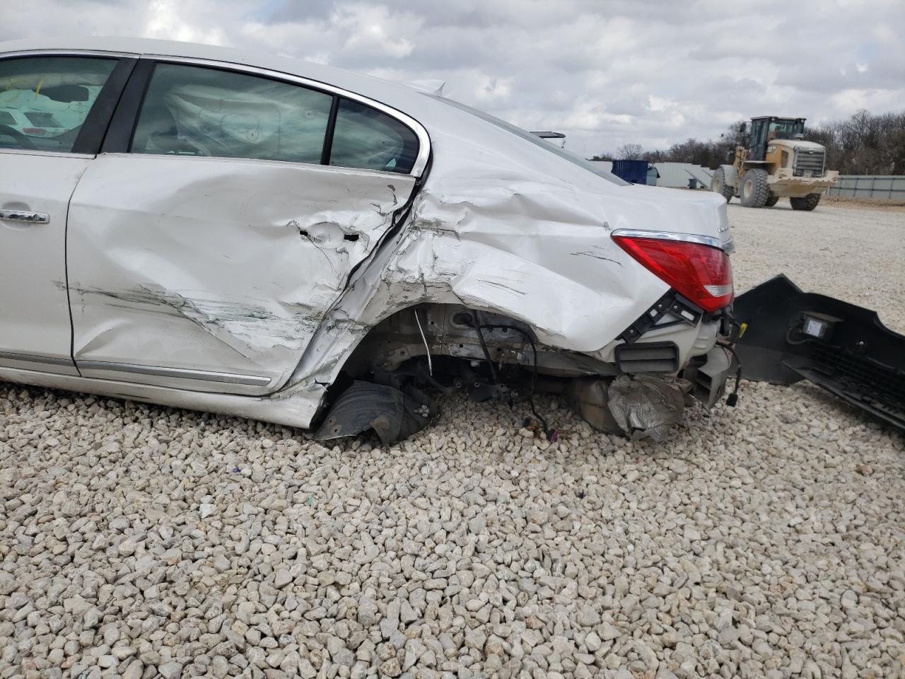 Photo 9 from auction – 2015 BUICK LACROSSE with VIN 1G4GB5GRXFF290095