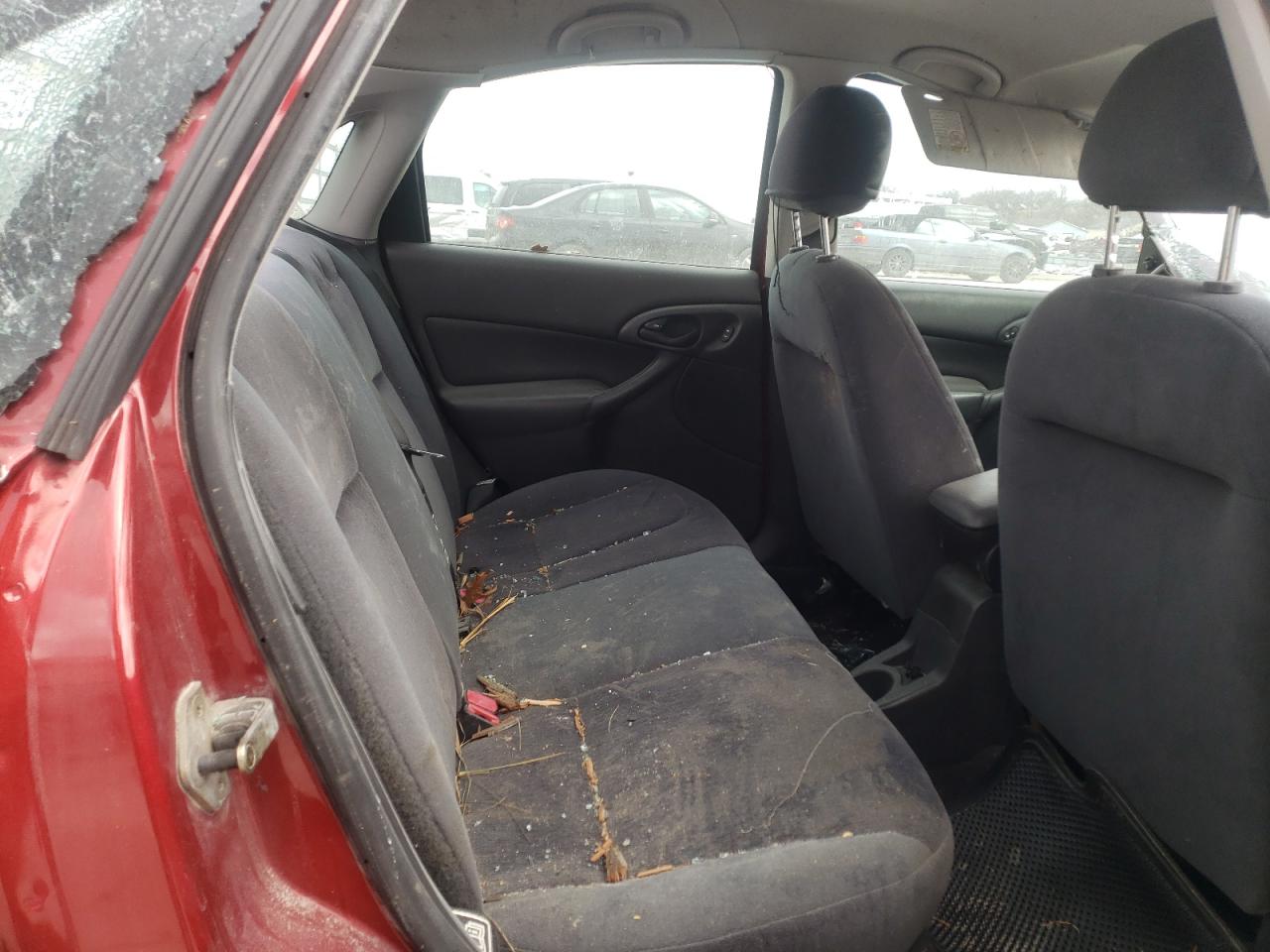 Photo 6 from auction – 2001 FORD FOCUS SE with VIN 1FAFP34P91W365361