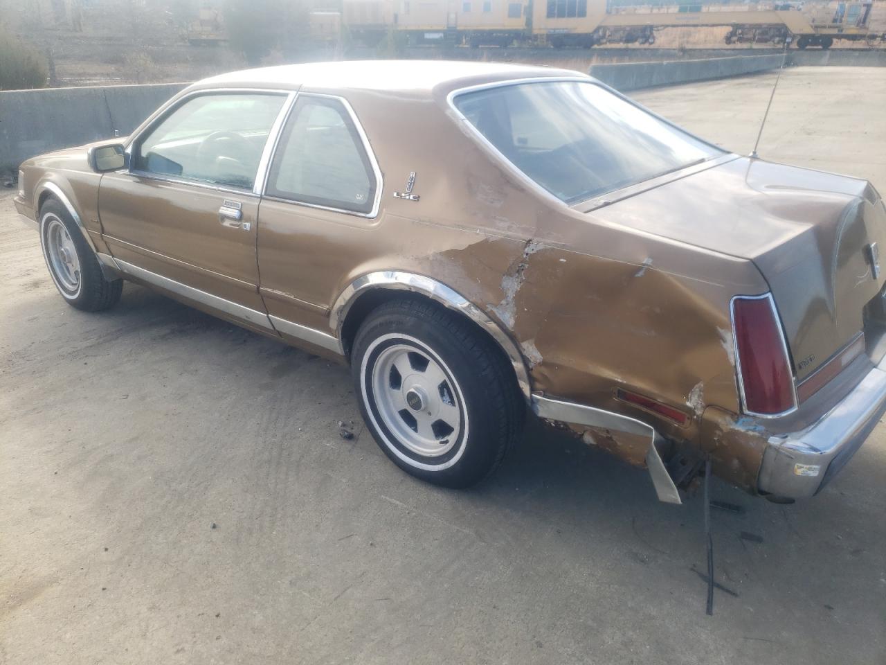 Photo 9 from auction – 1984 LINCOLN MARK VII with VIN 1MRBP98F7EY685959