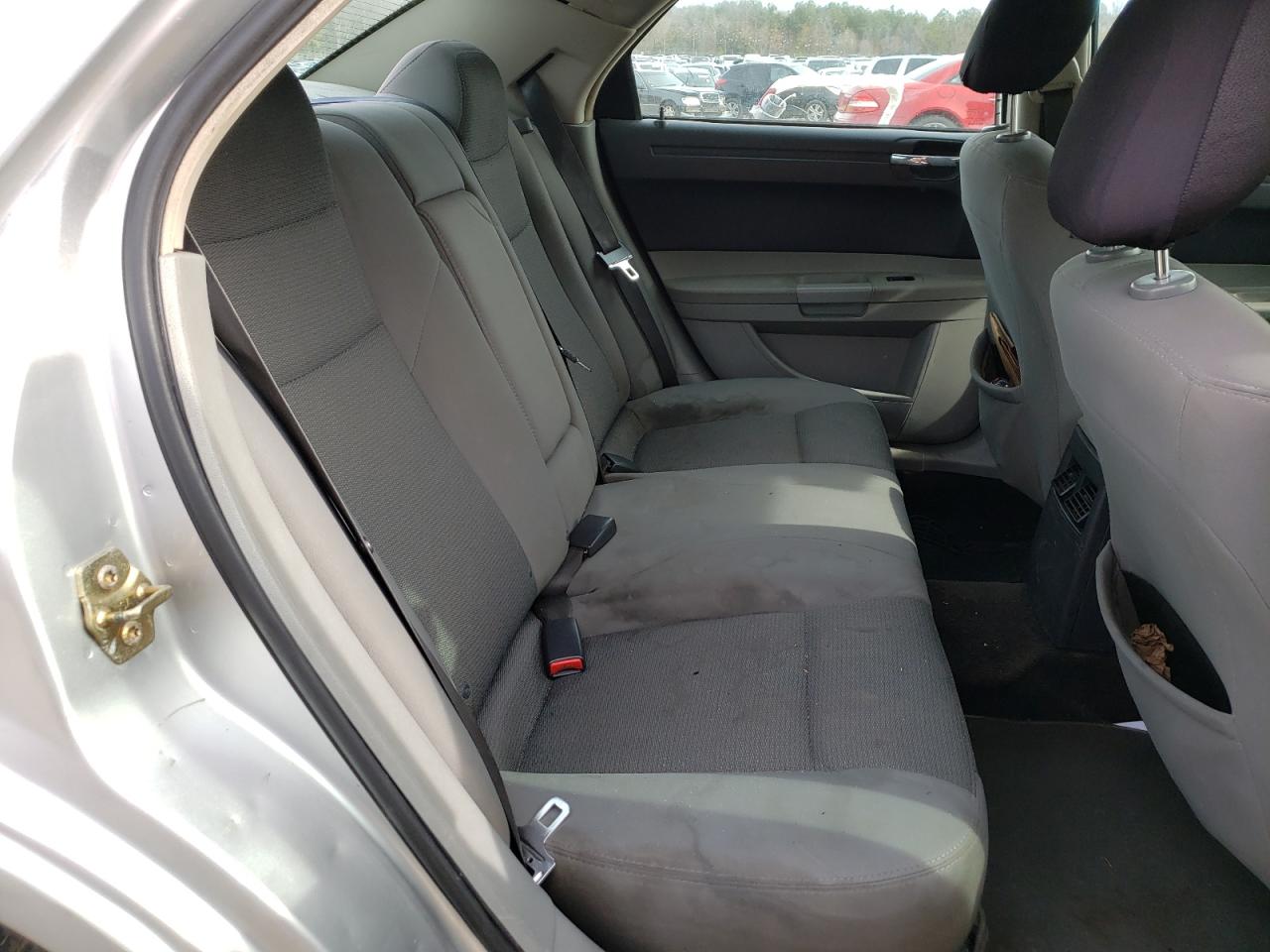 Photo 6 from auction – 2007 CHRYSLER 300 with VIN 2C3KA43R97H604910