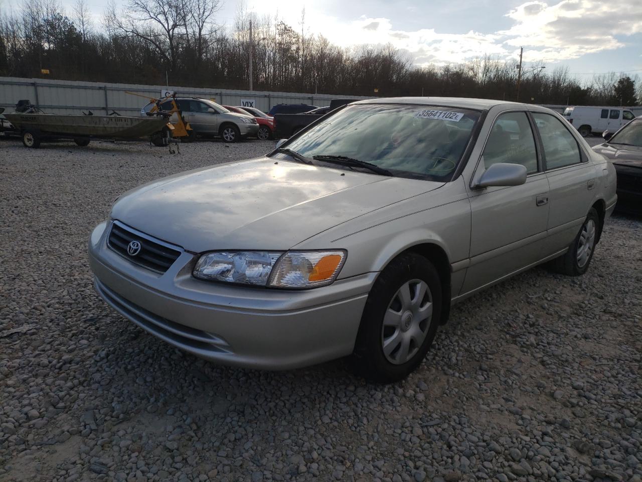Photo 2 from auction – 2000 TOYOTA CAMRY LE with VIN 4T1BF22K5YU111757