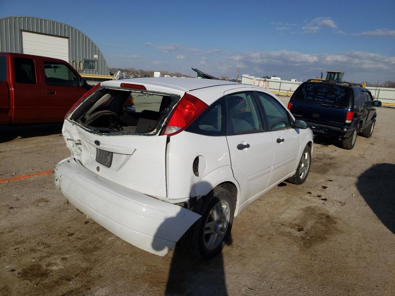 Photo 4 from auction – 2007 FORD FOCUS ZX5 with VIN 1FAFP37N07W119690