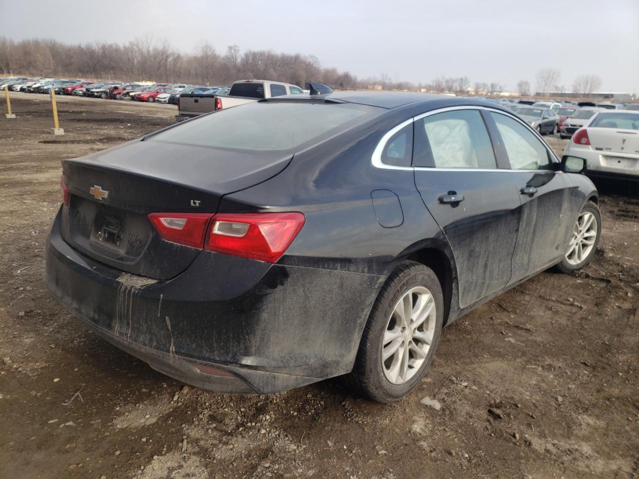 Photo 4 from auction – 2018 CHEVROLET MALIBU LT with VIN 1G1ZD5ST1JF173629