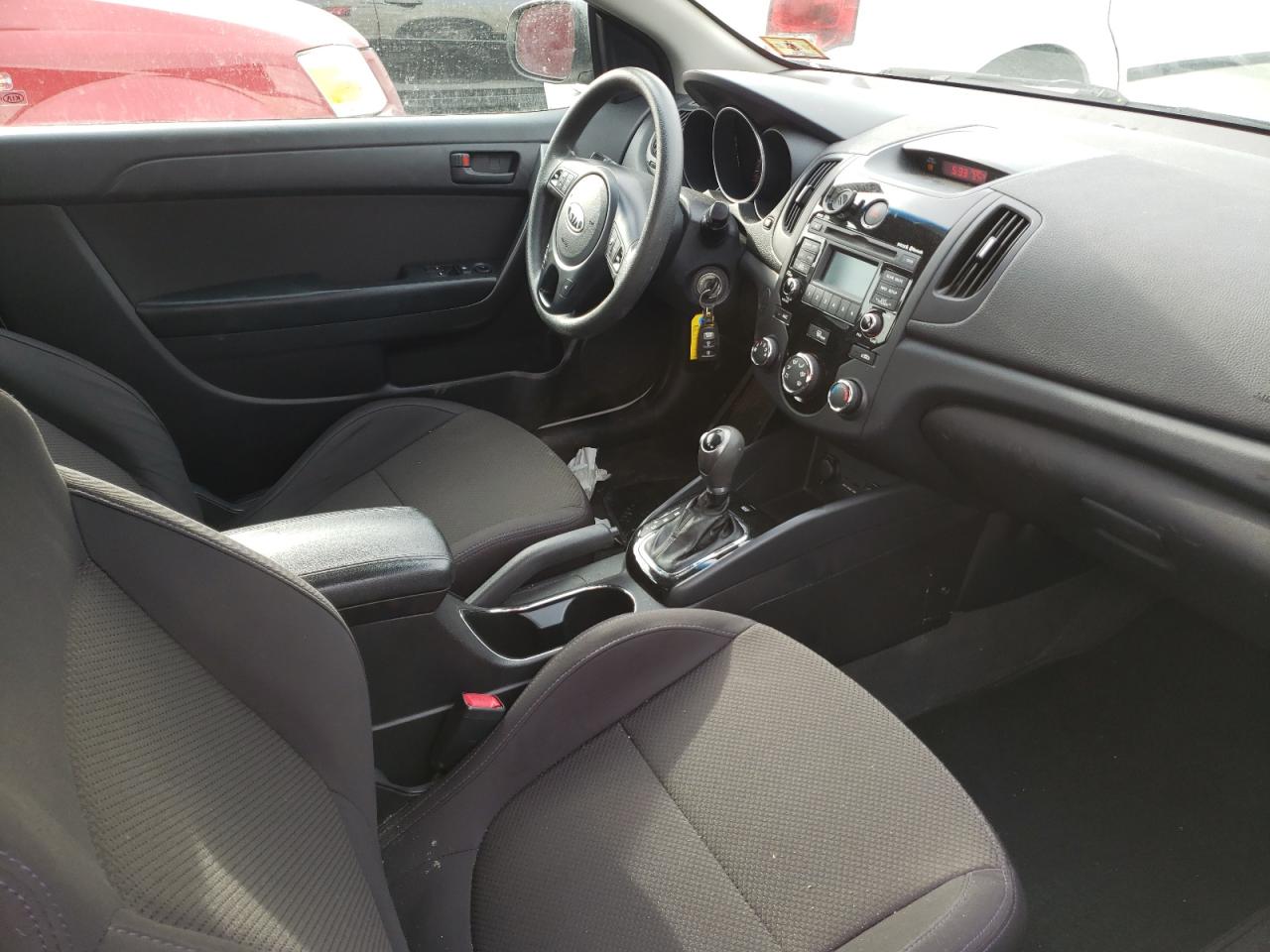 Zdjęcie 5 z aukcji – 2012 KIA FORTE EX z VIN KNAFU6A23C5531652