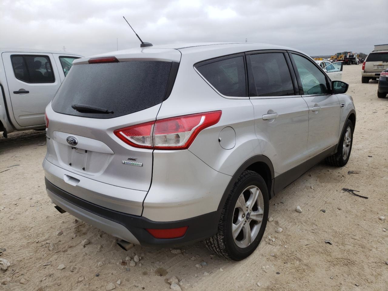 Photo 4 from auction – 2014 FORD ESCAPE SE with VIN 1FMCU0GX0EUC93995