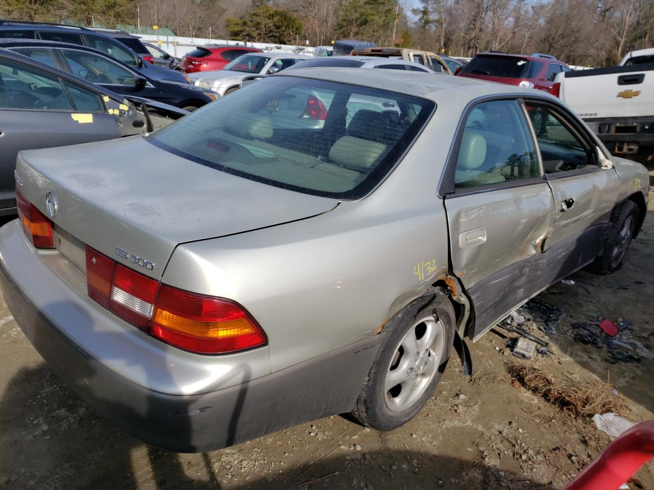 Photo 4 from auction – 1997 LEXUS ES 300 with VIN JT8BF22G9V0065058