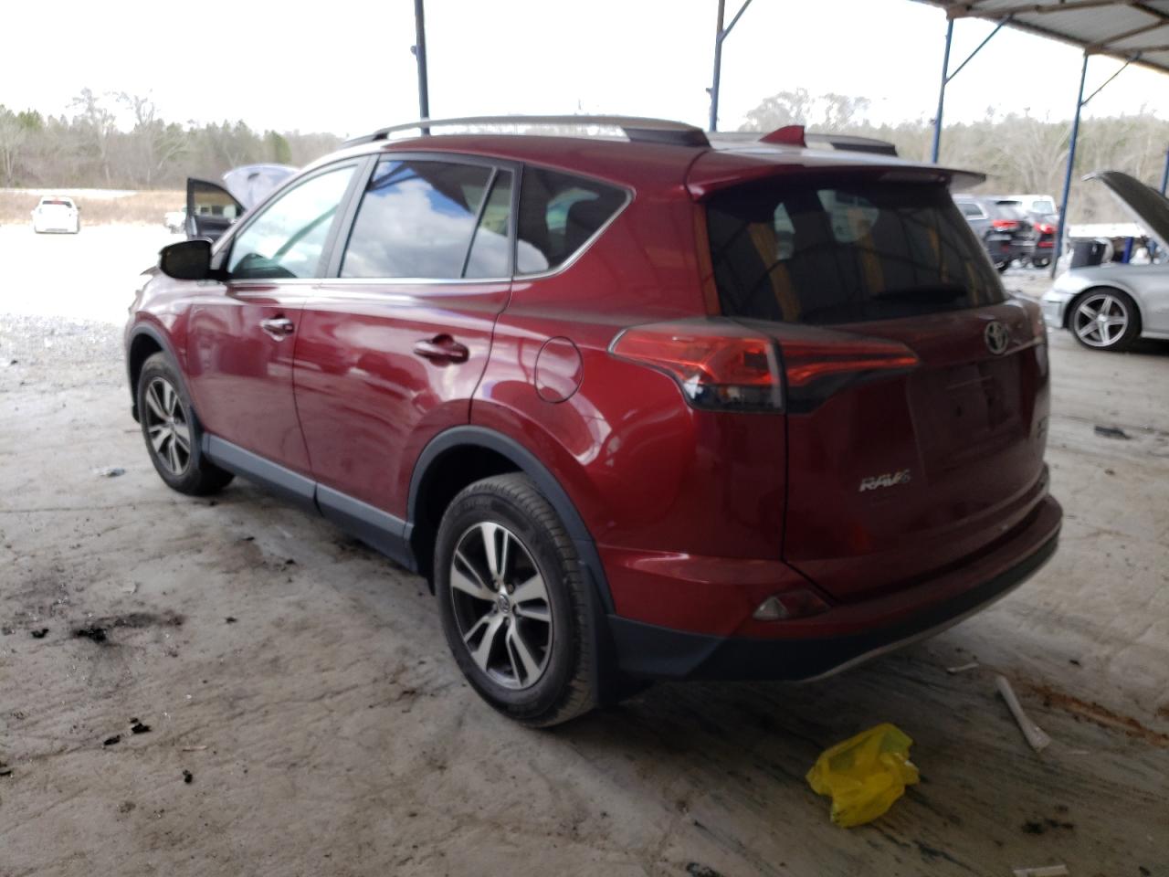 Photo 3 from auction – 2018 TOYOTA RAV4 with VIN 2T3RFREV1JW709158