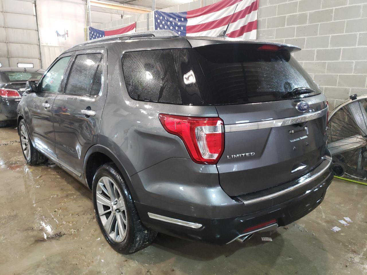 Photo 3 from auction – 2018 FORD EXPLORER L with VIN 1FM5K8F89JGA14009