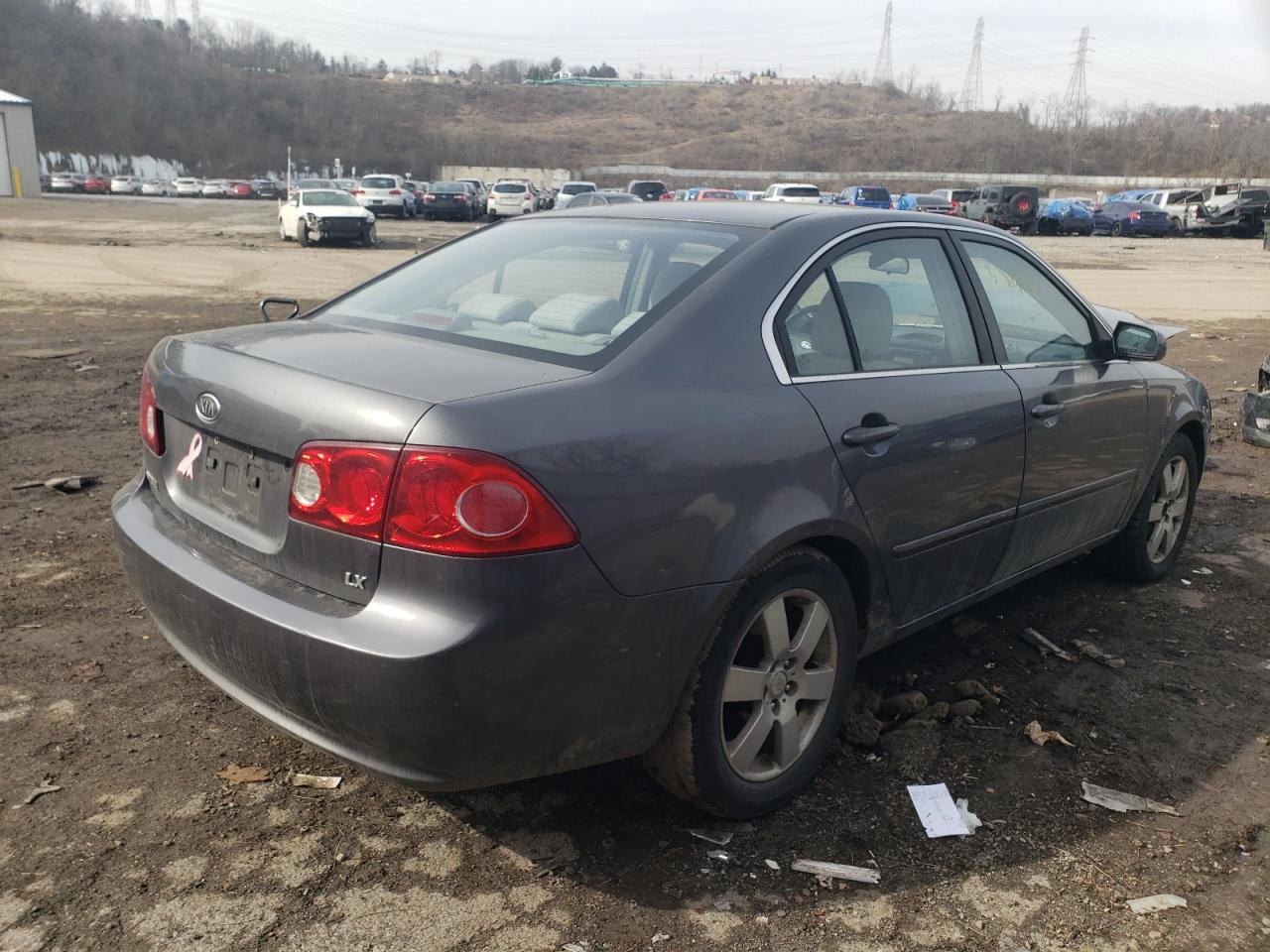Photo 4 from auction – 2006 KIA OPTIMA LX with VIN KNAGE123165052954