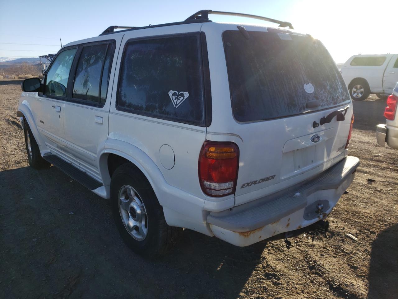 Photo 3 from auction – 1999 FORD EXPLORER with VIN 1FMZU34E0XZB09854