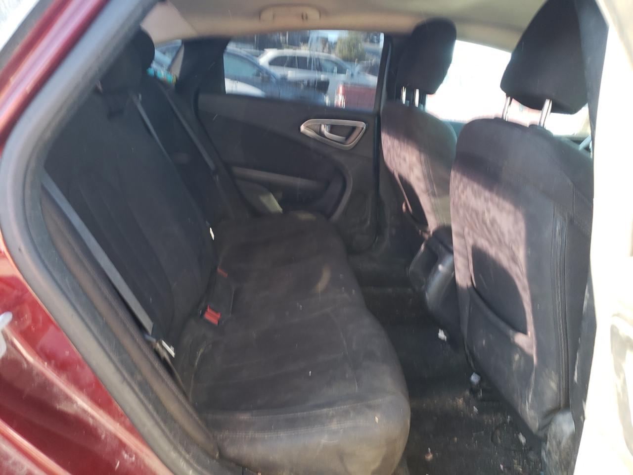 Photo 6 from auction – 2015 CHRYSLER 200 LIMITE with VIN 1C3CCCAB0FN698535