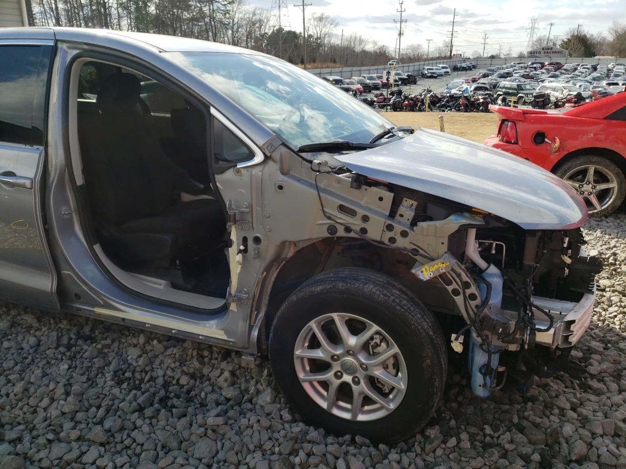 Photo 9 from auction – 2020 CHRYSLER PACIFICA T with VIN 2C4RC1FG3LR159372