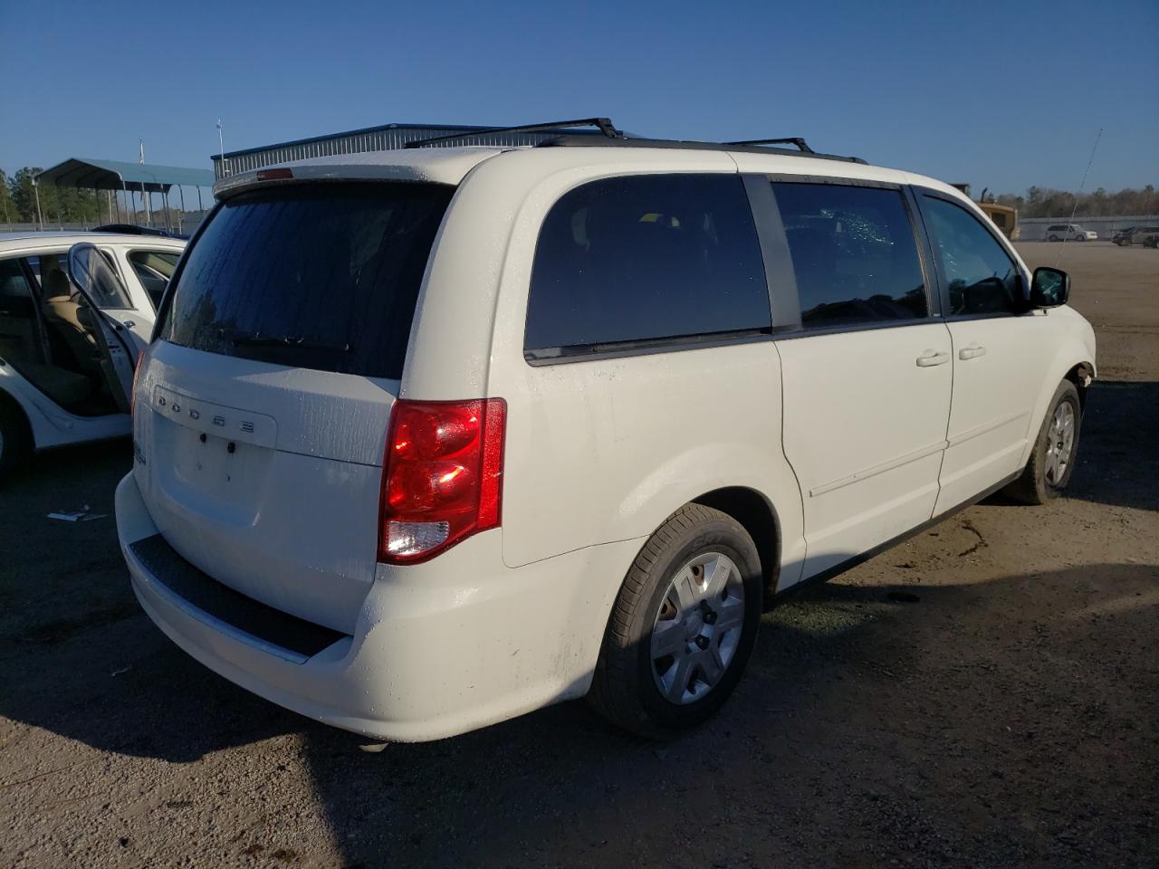 Photo 4 from auction – 2011 DODGE GRAND CARA with VIN 2D4RN4DGXBR625153