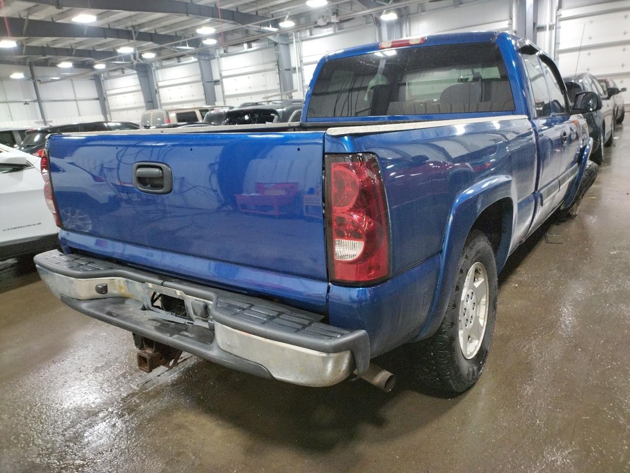 Photo 4 from auction – 2004 CHEVROLET SILVERADO with VIN 1GCEK19Z74Z297440