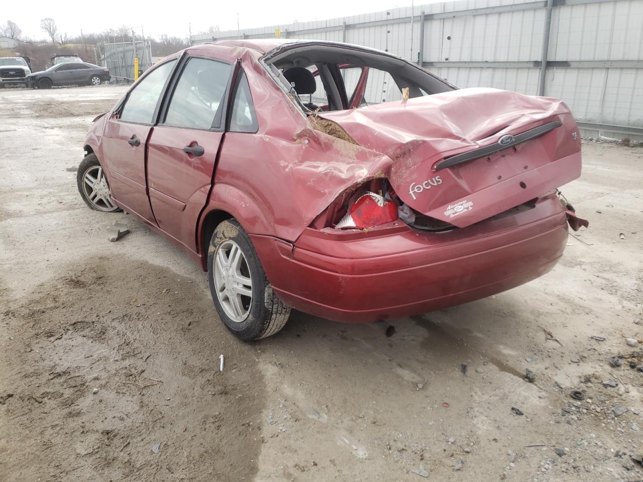 Photo 3 from auction – 2001 FORD FOCUS SE with VIN 1FAFP34P91W365361