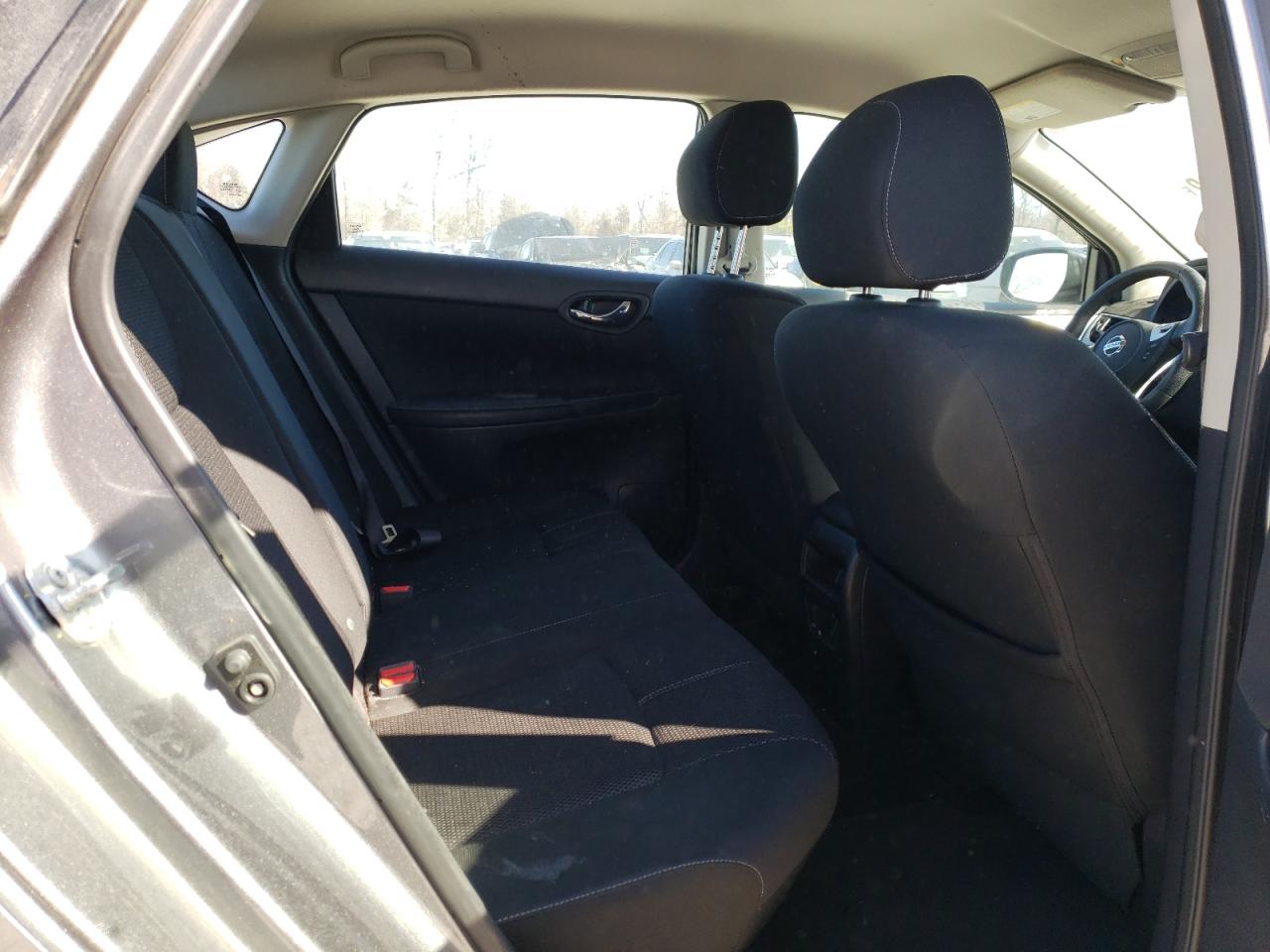 Photo 6 from auction – 2018 NISSAN SENTRA S with VIN 3N1AB7AP1JY300255