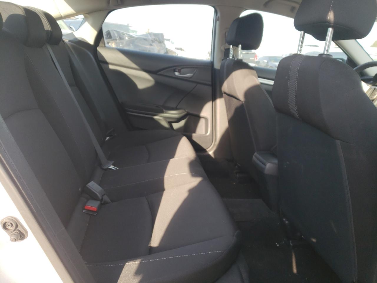 Photo 6 from auction – 2019 HONDA CIVIC LX with VIN 2HGFC2F61KH513718