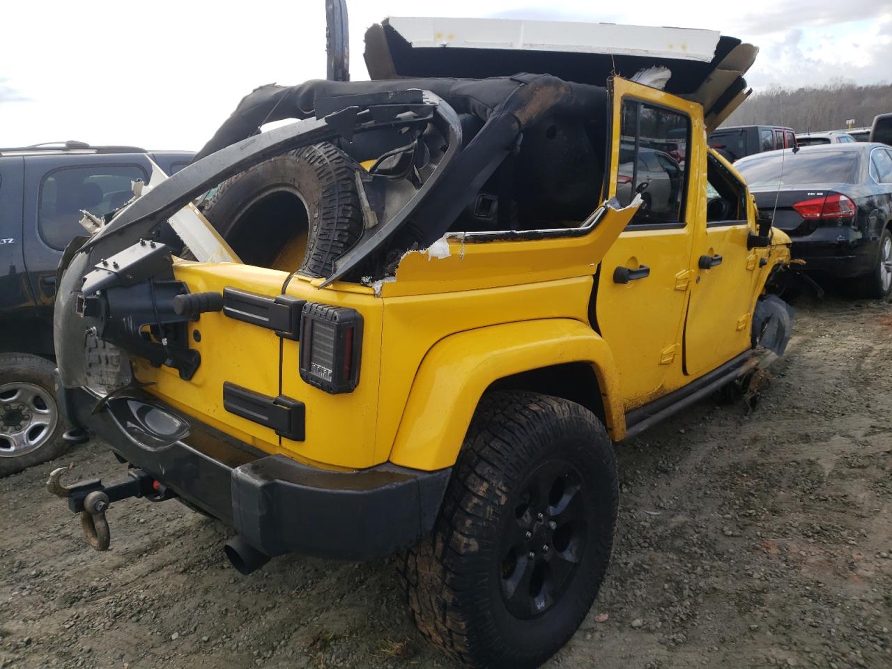 Photo 4 from auction – 2015 JEEP WRANGLER U with VIN 1C4BJWEG8FL729045