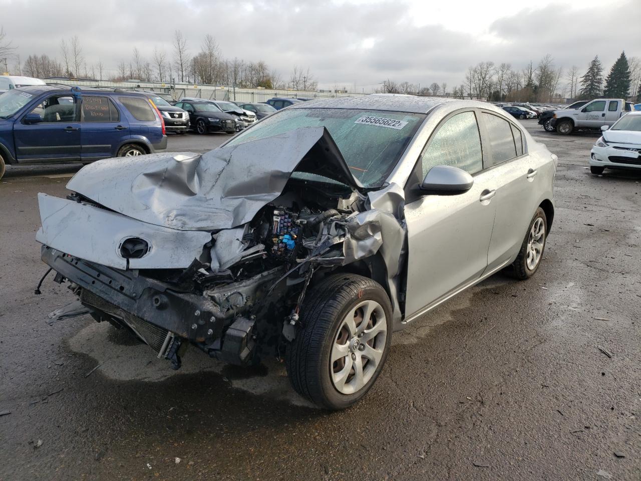 Photo 2 from auction – 2013 MAZDA 3 I with VIN JM1BL1UP6D1800895
