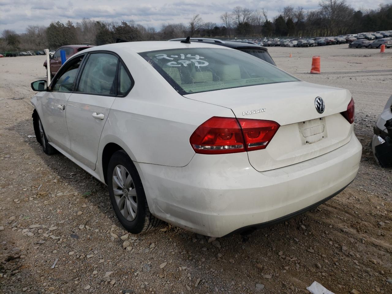 Photo 3 from auction – 2014 VOLKSWAGEN PASSAT S with VIN 1VWAP7A30EC009012