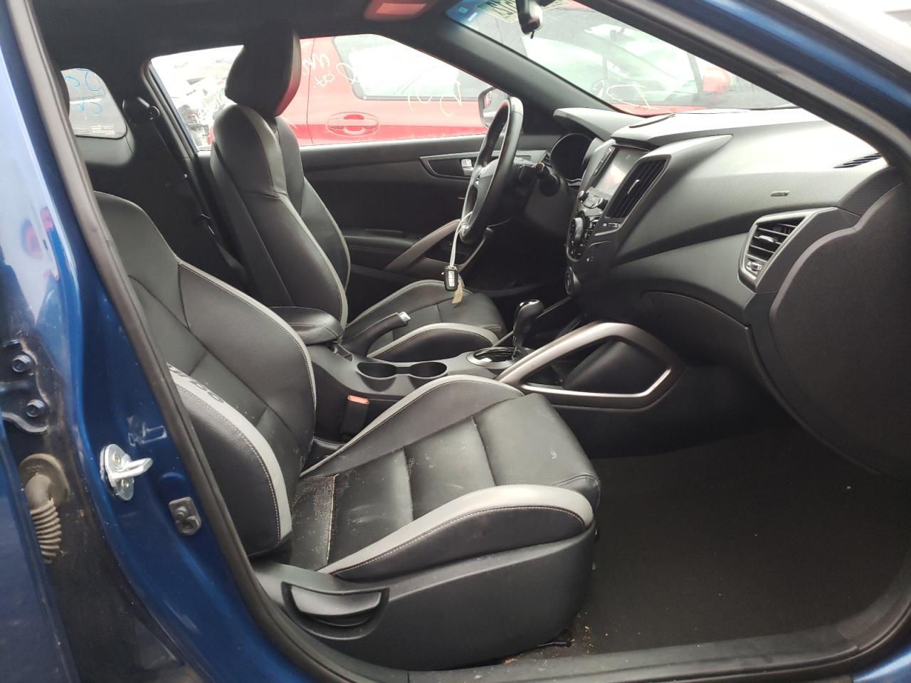 Photo 5 from auction – 2017 HYUNDAI VELOSTER T with VIN KMHTC6AE5HU309822