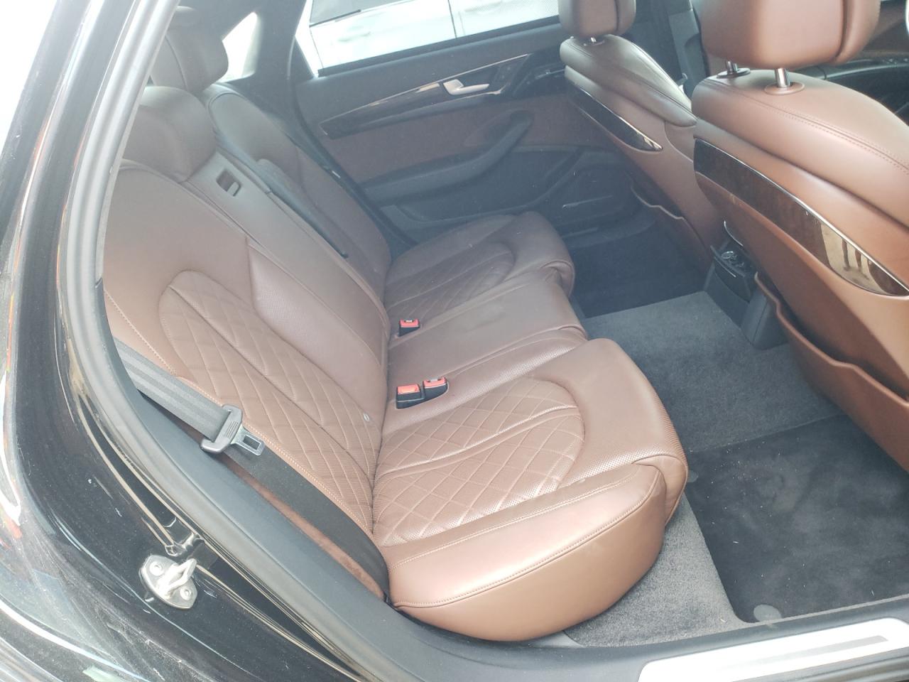 Photo 6 from auction – 2015 AUDI A8 L QUATT with VIN WAU32AFD4FN012281