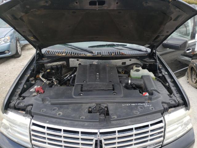 Photo 7 from auction – 2011 LINCOLN NAVIGATOR with VIN 5LMJJ2H58BEJ05929
