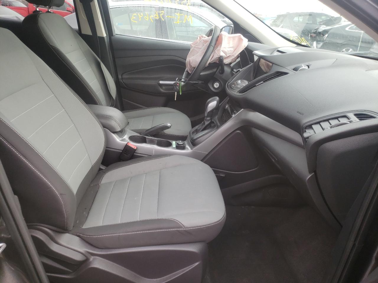 Photo 5 from auction – 2016 FORD ESCAPE SE with VIN 1FMCU0GX8GUC87641