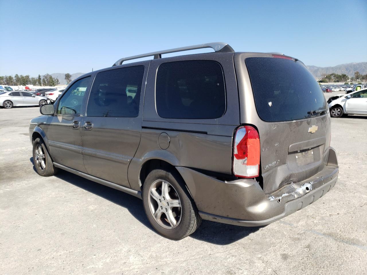 Photo 3 from auction – 2005 CHEVROLET UPLANDER L with VIN 1GNDV33L05D274087