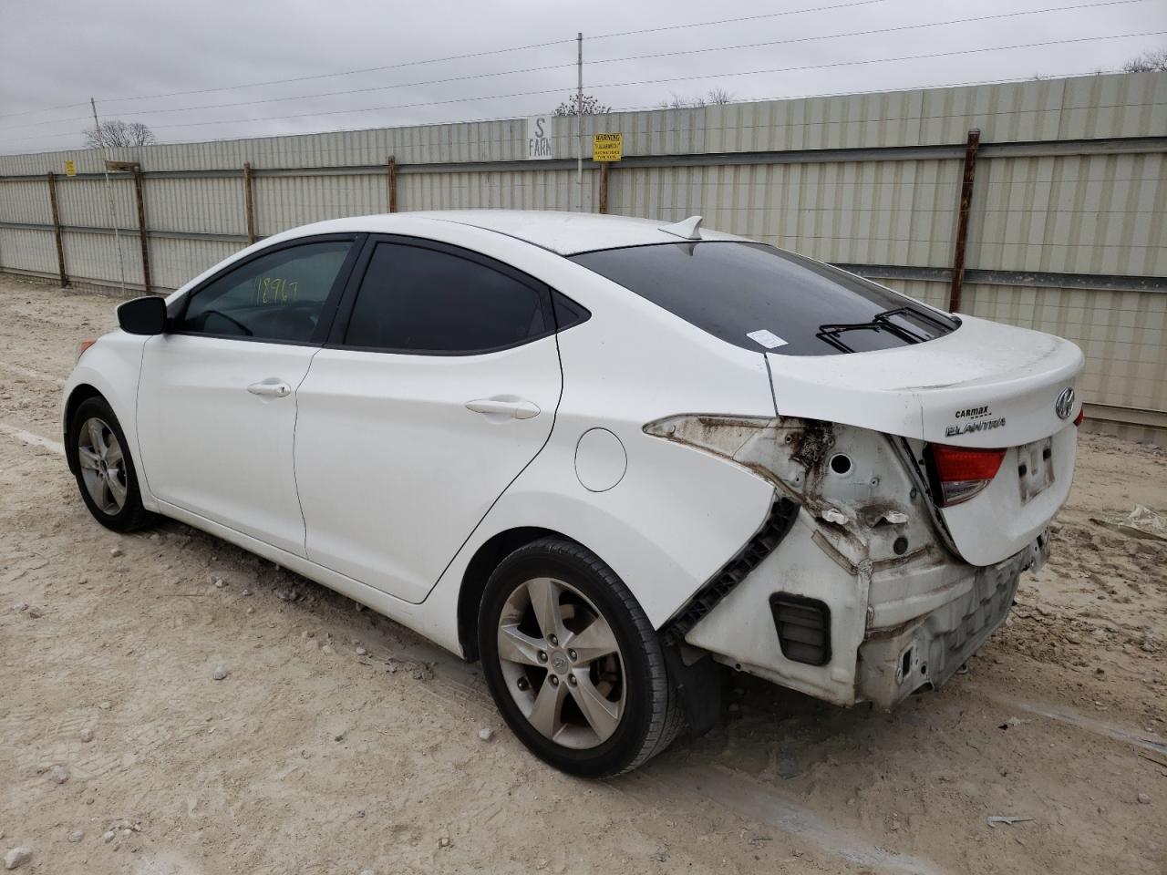 Photo 3 from auction – 2012 HYUNDAI ELANTRA GL with VIN 5NPDH4AE8CH141630