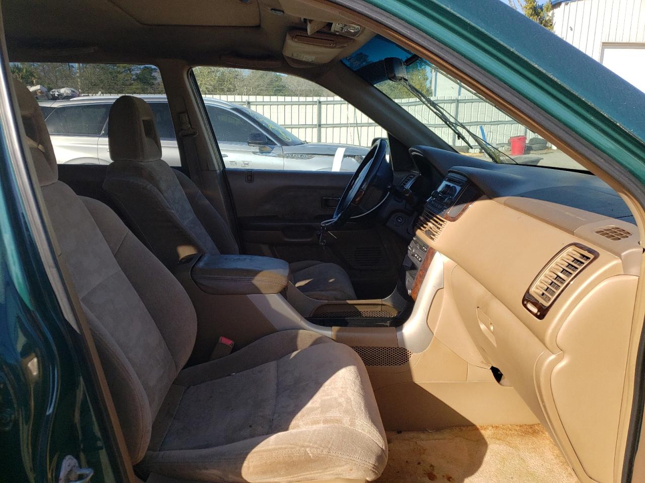 Photo 5 from auction – 2003 HONDA PILOT EX with VIN 2HKYF18443H561470