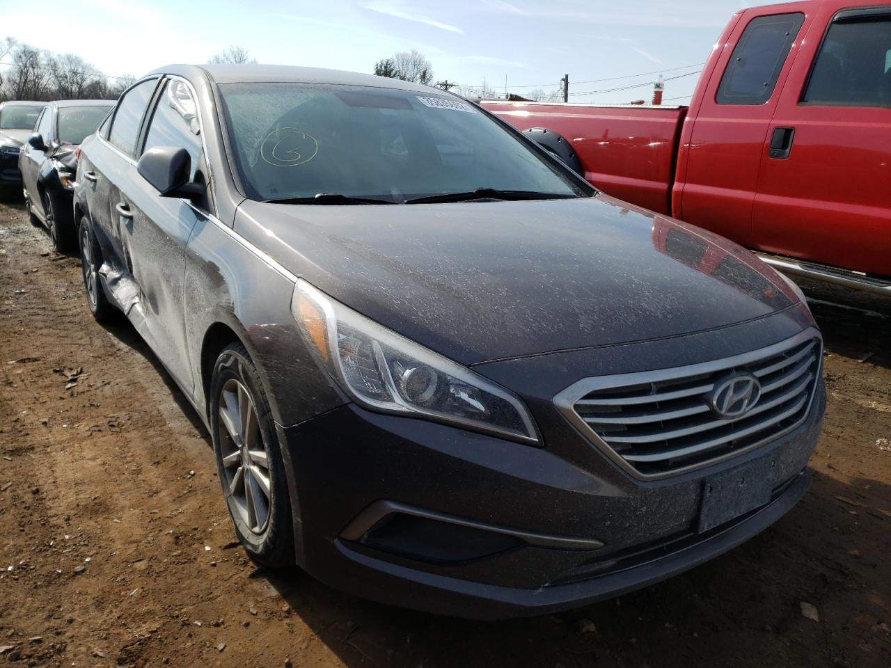 HYUNDAI SONATA SE 2016 with VIN 5NPE24AF6GH319930 - Photo from auction