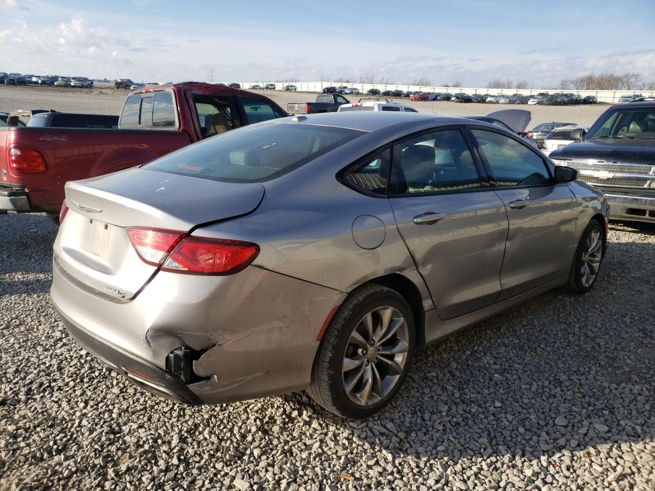 Photo 4 from auction – 2015 CHRYSLER 200 S with VIN 1C3CCCBB8FN505644