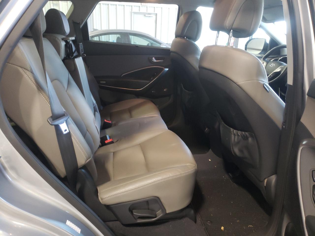 Photo 6 from auction – 2017 HYUNDAI SANTA FE S with VIN KM8SR4HF2HU243534