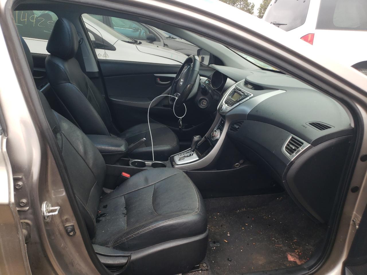 Photo 5 from auction – 2011 HYUNDAI ELANTRA GL with VIN 5NPDH4AE7BH040366