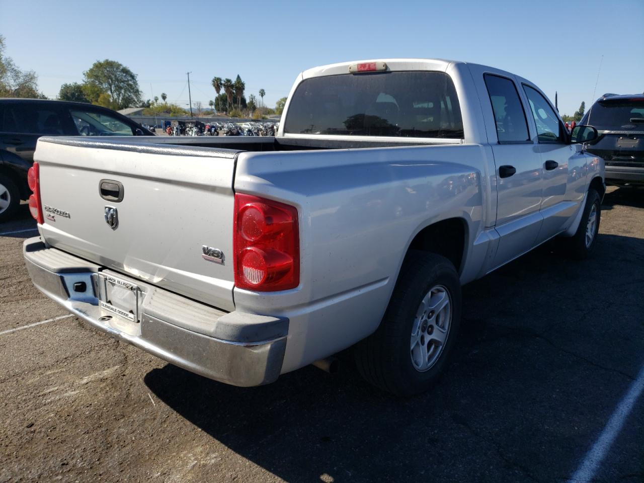 Photo 4 from auction – 2005 DODGE DAKOTA QUA with VIN 1D7HE48N75S223262