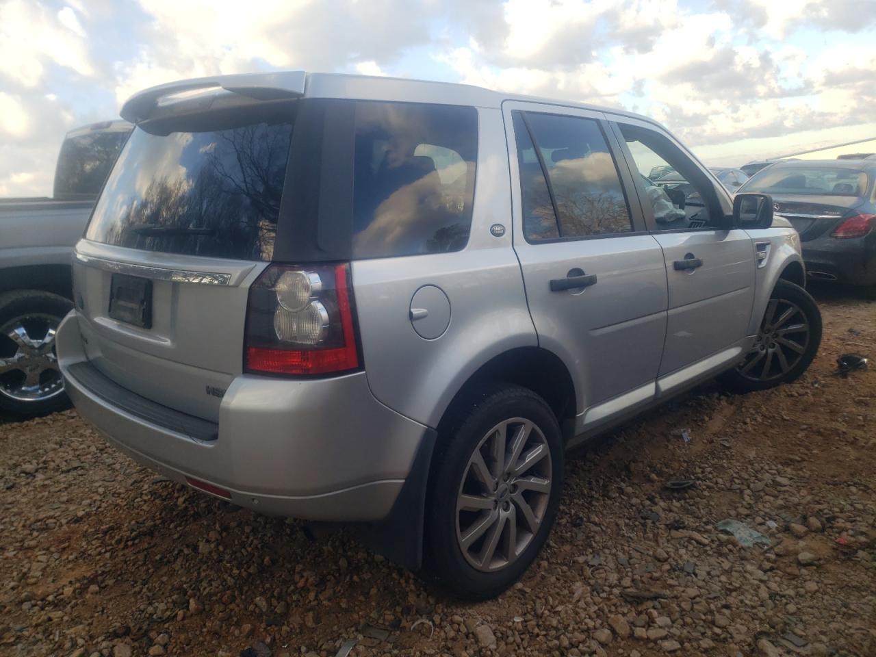 Photo 4 from auction – 2012 LAND ROVER LR2 HSE with VIN SALFR2BN4CH308744