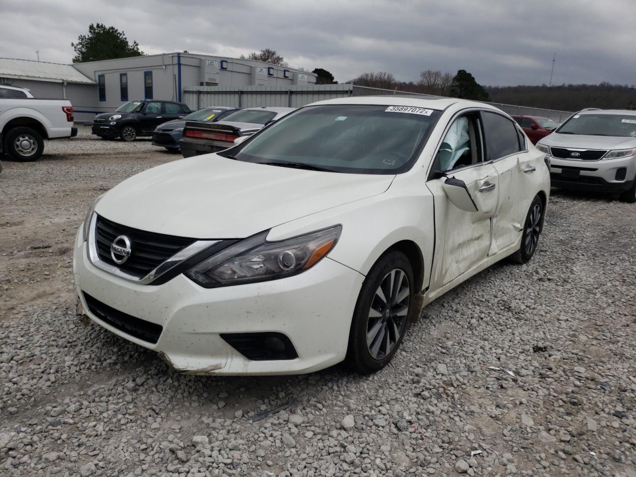 Photo 2 from auction – 2017 NISSAN ALTIMA 2.5 with VIN 1N4AL3AP4HC141193