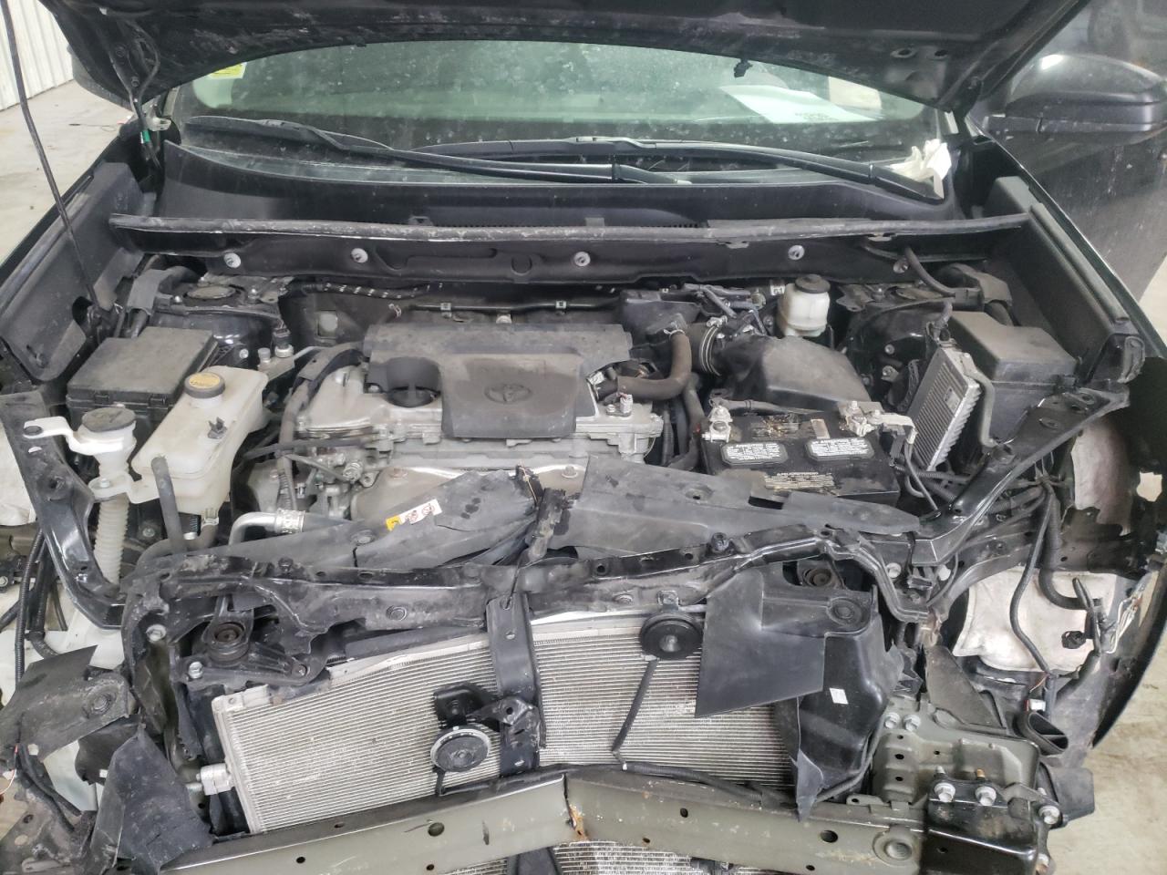 Photo 7 from auction – 2018 TOYOTA RAV4 LE with VIN 2T3ZFREV8JW513251